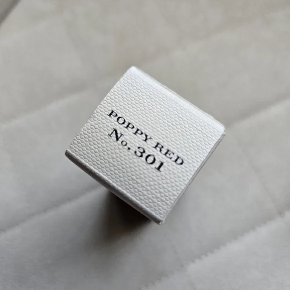 Burberry Nail Polish Poppy Red - Picture 2 of 2